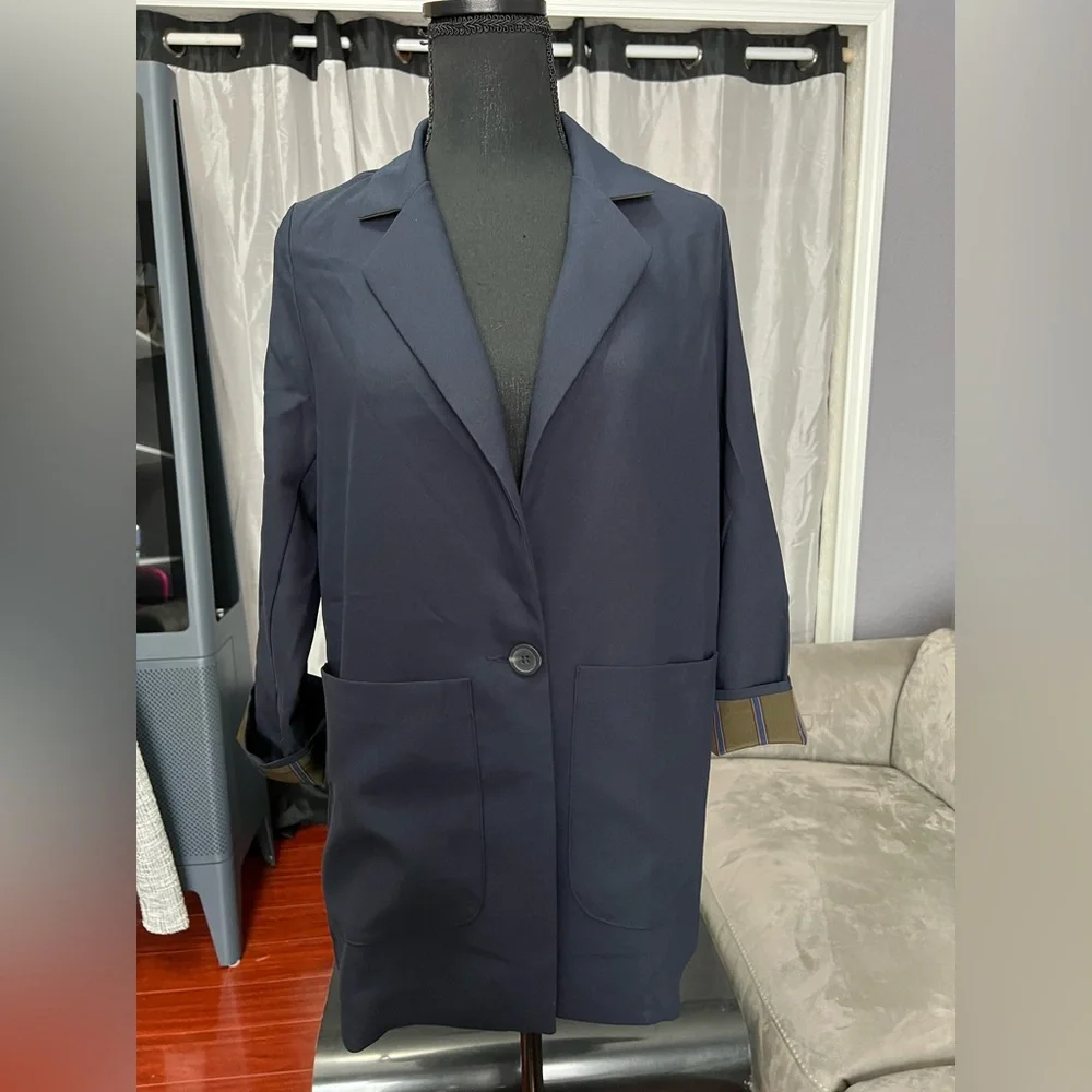 Blazer - Picture 3 of 7